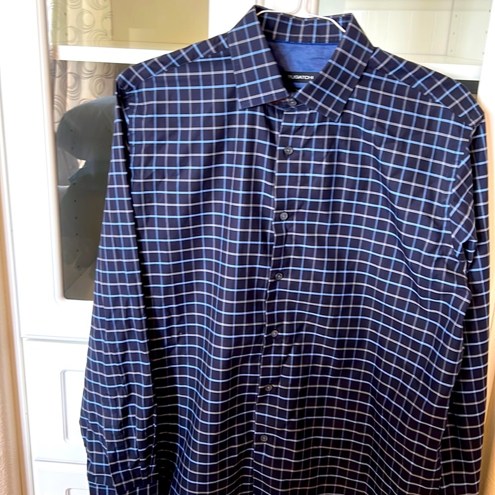 Men’s dress shirt